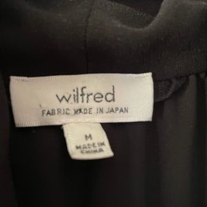 Wilfred (Aritzia) Sabine black dress with pockets!
